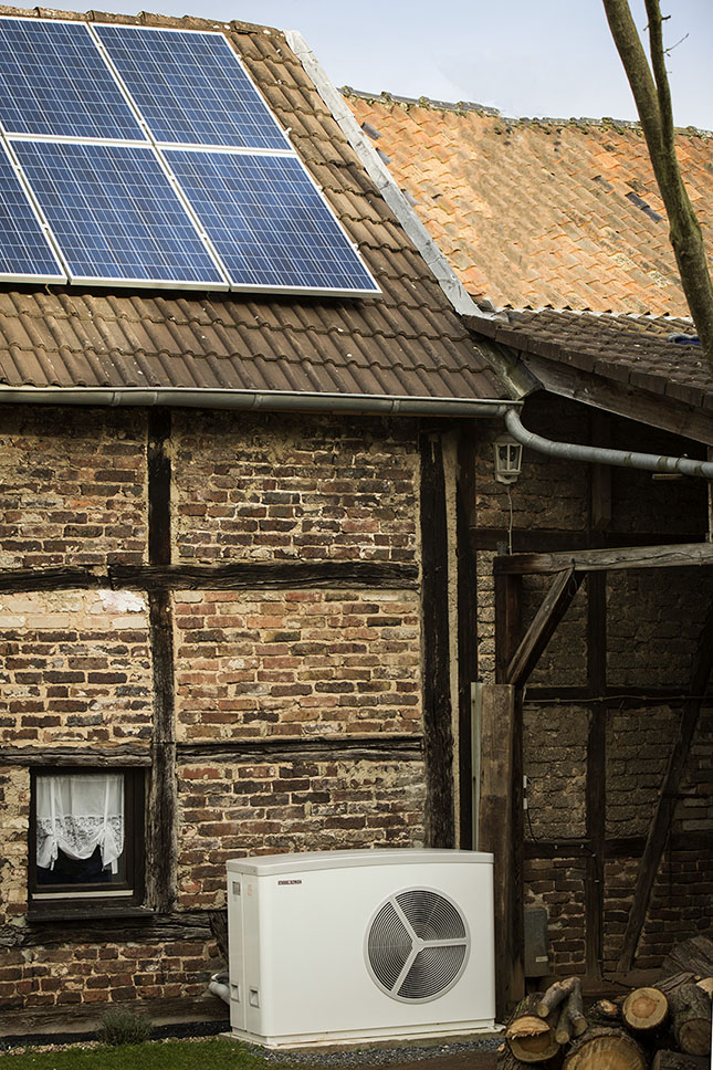 STIEBEL ELTRON WPL 25 Heat Pump Connected to Solar PV STIEBEL ELTRON WPL 25 Heat Pump Connected to Solar PV